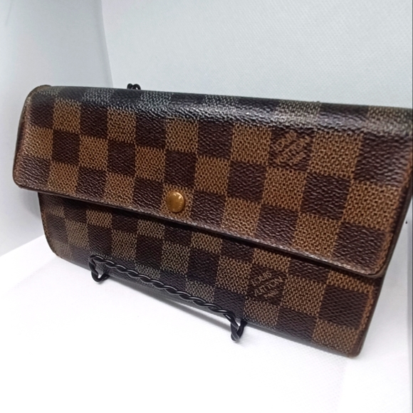 Louis Vuitton Damier Ebene Sarah Wallet - Picture 1 of 13